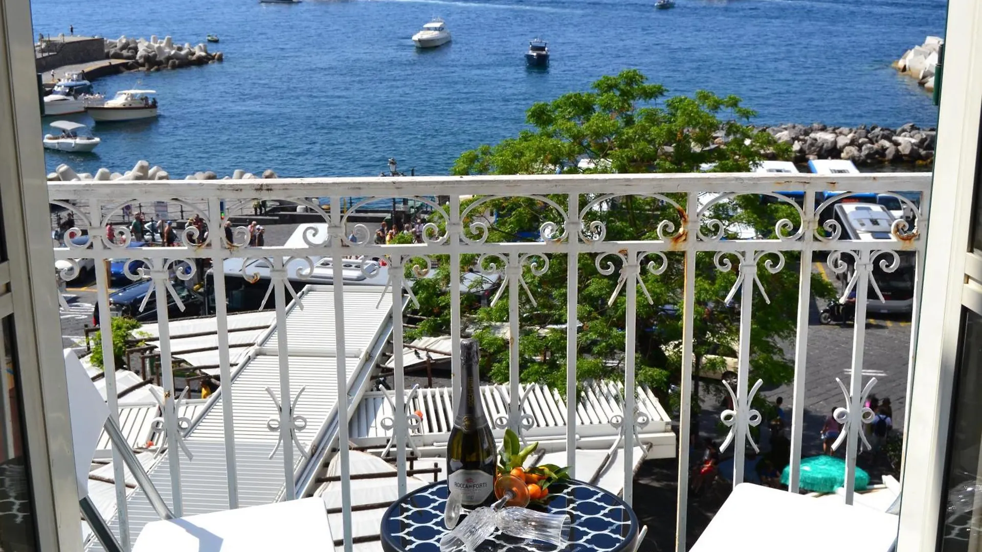 Love And Passion Amalfi 0*,